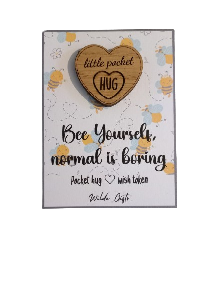 Bee yourself pocket hug - Wilde Gifts 