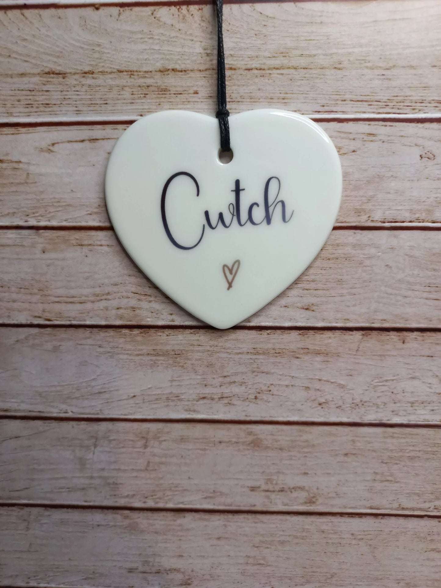 Cwtch Welsh 7cm ceramic heart - Wilde Gifts 